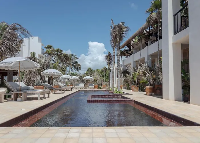Panamera Hotel 4*